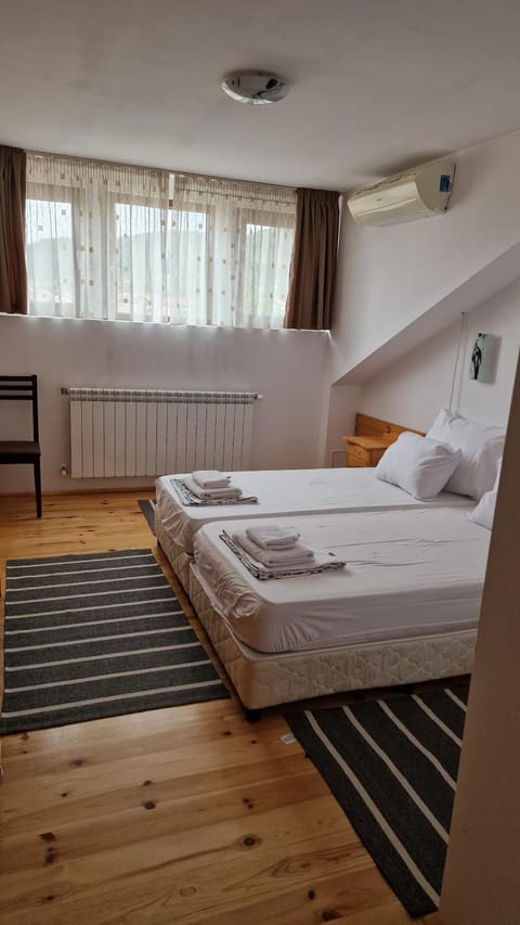 Guest House Garbevi Bed and Breakfast in Blagoevgrad Province