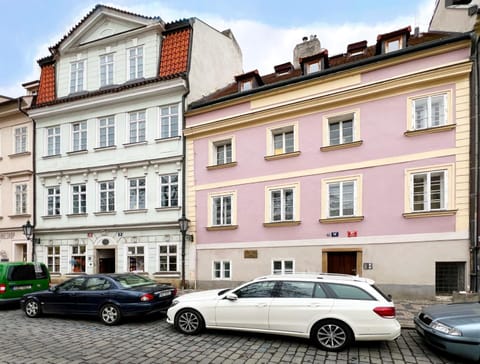 Property building, Street view