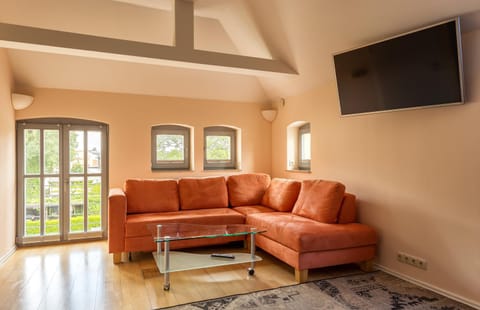 TV and multimedia, Living room, Photo of the whole room, Seating area