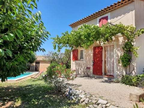 Garden, Garden view, Pool view, Swimming pool, sunbed