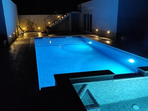 Night, Swimming pool
