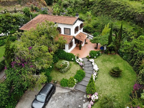 Facade/entrance, Bird's eye view