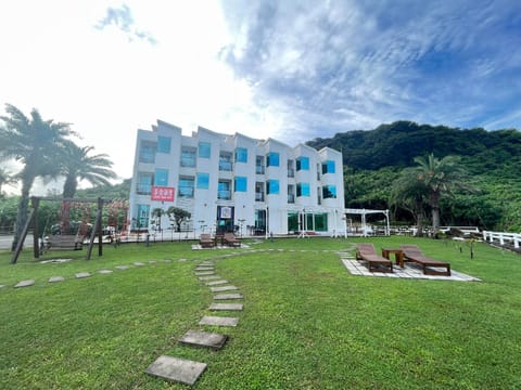 Cest La Vie Bed and Breakfast in Hengchun Township