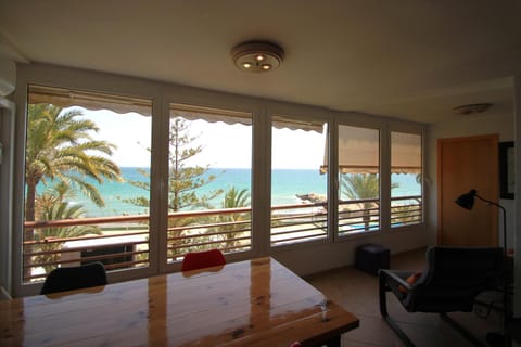 Living room, Sea view