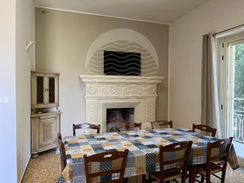 Living room, Dining area, flat iron