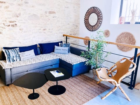 Living room, air conditioner