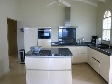 Gorgeous Apartment in Willemstad with Pool Condo in Willemstad