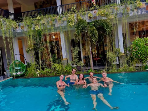 Pool view, Swimming pool, group of guests