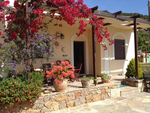 Fissi Villas agritourism accommodation near the sea Casa in Lasithi