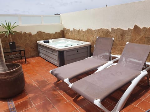 Hot Tub, Balcony/Terrace