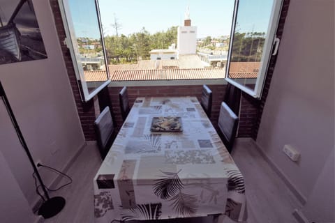 Dining area, Street view