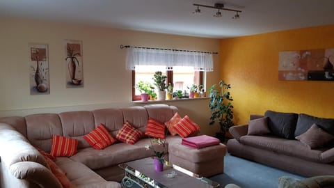 Living room, Photo of the whole room, Seating area