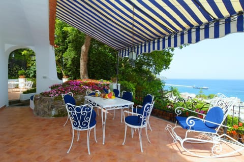 Aglaia Luxury Seaview Villa Chalet in Casamicciola Terme