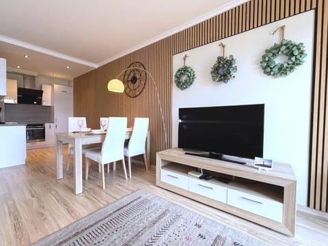 TV and multimedia, Living room, Seating area