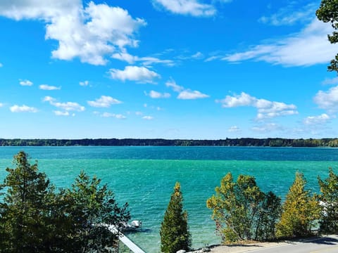 The Torch Lake Bed and Breakfast Hotel in Torch Lake