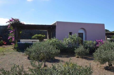 Dammusi e Relax House in Pantelleria