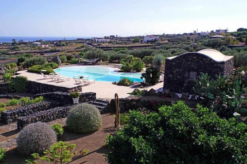 Dammusi e Relax Maison in Pantelleria