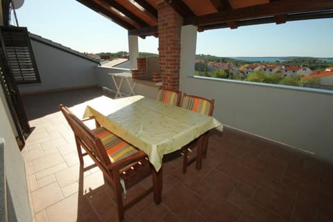 Balcony/Terrace, children, Family