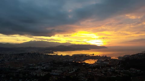 City view, Sunrise