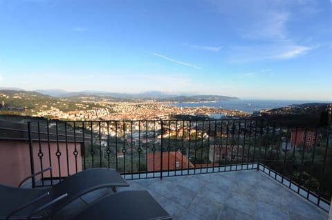 Balcony/Terrace, City view, Sea view