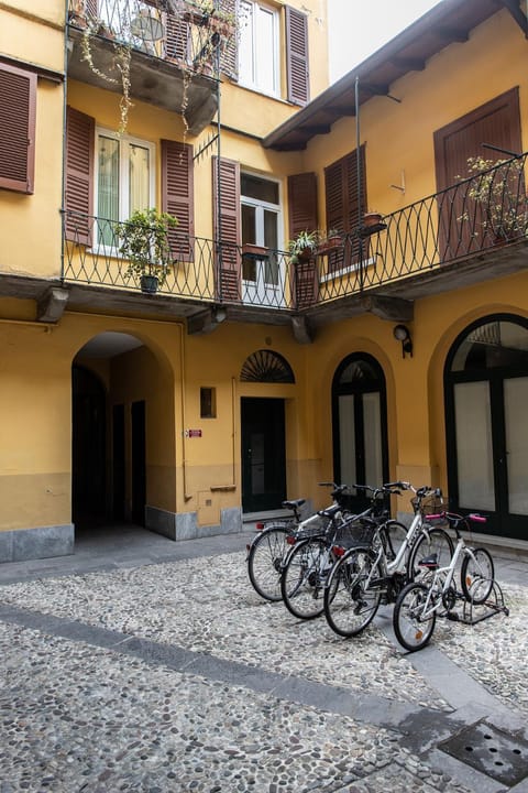 Inner courtyard view