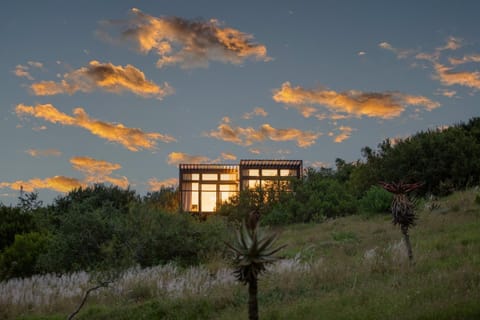 Property building, Day, Natural landscape, View (from property/room), Garden view, Sunrise, Sunset