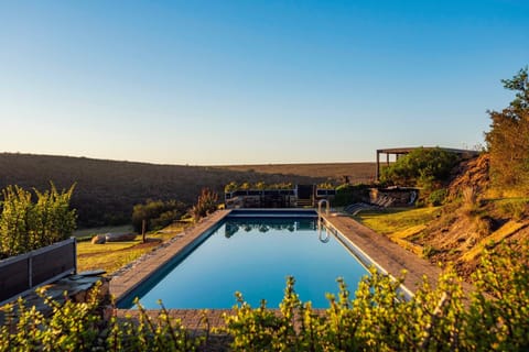 Spring, Day, Natural landscape, View (from property/room), Mountain view, Pool view, Swimming pool, Parking