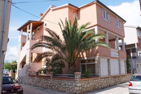 Apartments by the sea Tisno, Murter - 5113 Appartement in Tisno