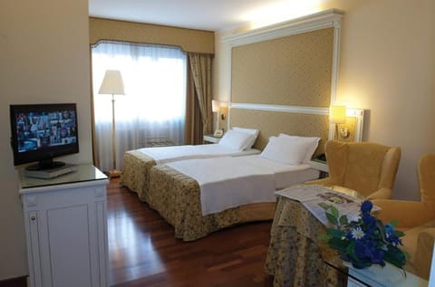 Hotel La Bussola Hotel in Novara