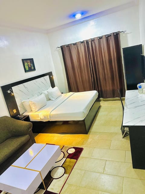 Posh Hotel and Suites Ikeja Hotel in Lagos