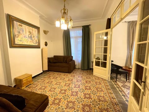 Appartement Dans Immeuble Haussmanien Eigentumswohnung in Algiers [El Djazaïr]