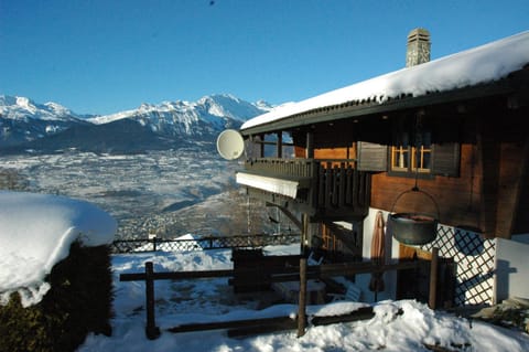 Property building, Garden view, Mountain view