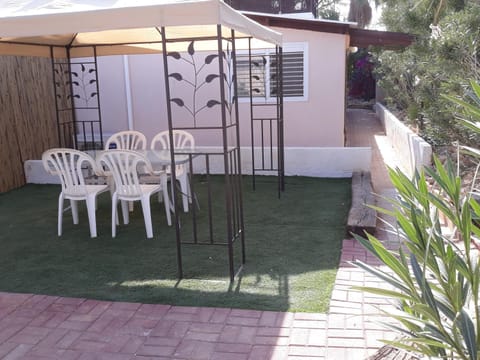 BBQ facilities, Garden, Balcony/Terrace