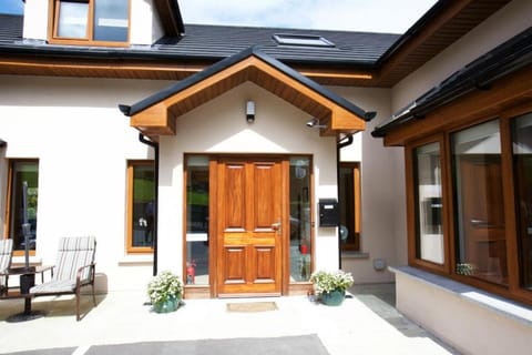 Woodview House Bed and Breakfast Bed and Breakfast in Cork City