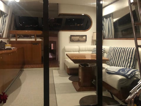 Yacht Summertime 3 Bedrooms Angelegtes Boot in Menton