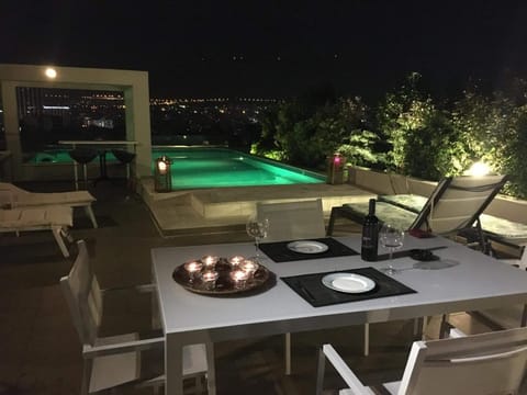 Night, View (from property/room), Balcony/Terrace, Dining area, Pool view, Swimming pool, sunbed