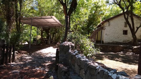 La Casona del Río House in Valle Hermoso