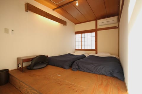 Roku Hostel Hiroshima Bed and Breakfast in Hiroshima