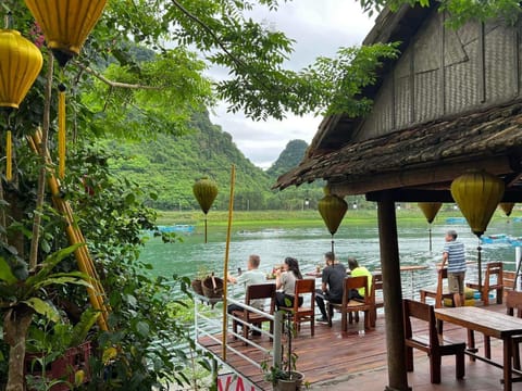 Phong Nha Coco House Nature lodge in Laos