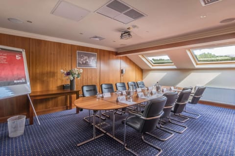 Meeting/conference room