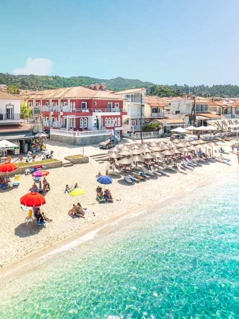 Property building, Day, Natural landscape, City view, Sea view, sunbed