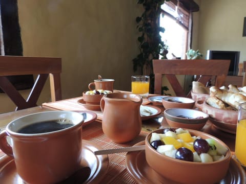 Food close-up, Coffee/tea facilities, Dining area, Sunrise