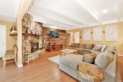 1651 - Cozy up to Summit Home Maison in Big Bear