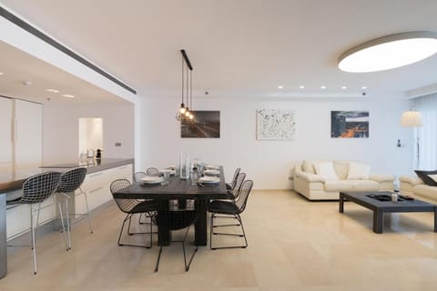 High Class Condo at Marina by FeelHome Apartamento in Herzliya