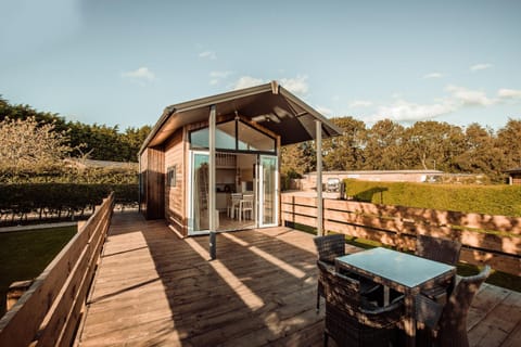 Little Eden Country Park, Bridlington with Private Hot Tubs House in England