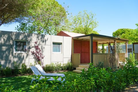 Property building, Garden, Garden view