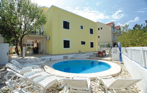 Property building, Pool view