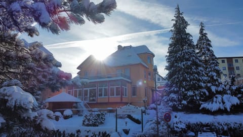 Haus am See Übernachtung mit Frühstück in Bad Sachsa