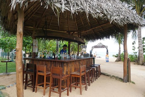 Lounge or bar, Beach