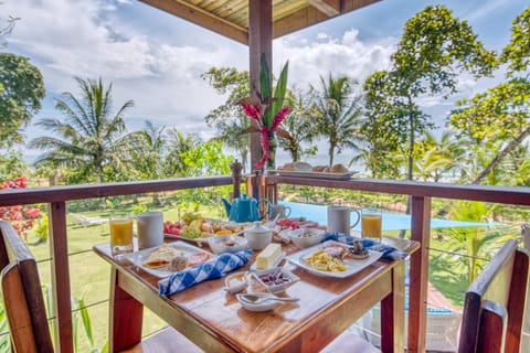Oasis Bluff Beach Bed and Breakfast in Bocas del Toro Province